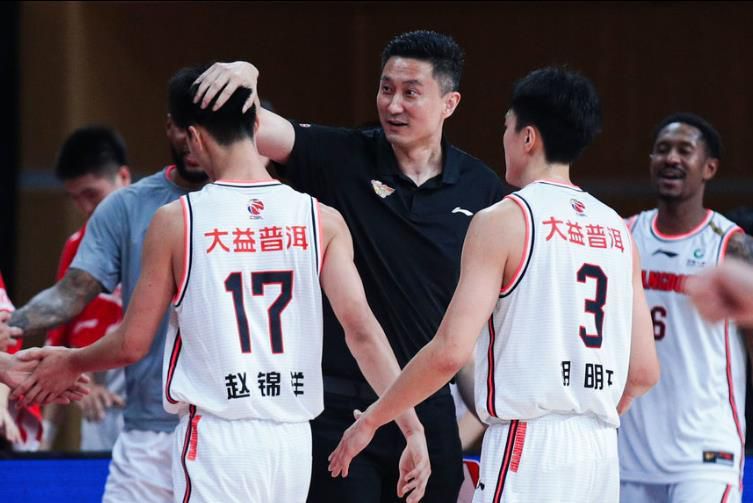 《温柔的背后》全集