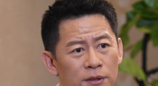 成人欧美一区二区三区黑人妖